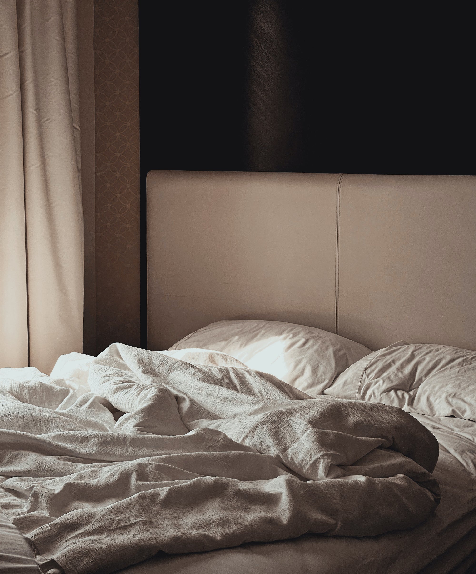 Create Your Summer Sanctuary: Small Tweaks for a Cool and Cozy Bedroom